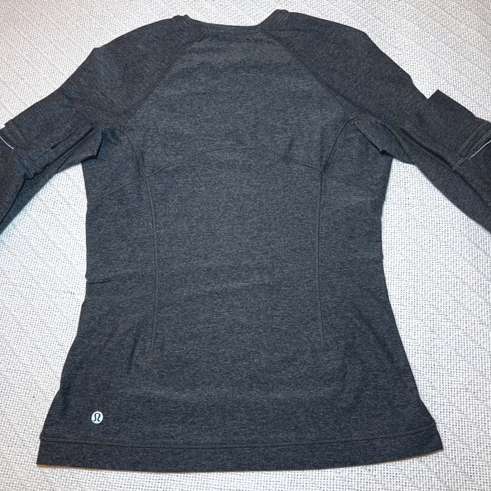 Lululemon Runderful Top Heathered Charcoal Grey Long Sleeve Running Shirt sz 6 - Picture 4 of 9